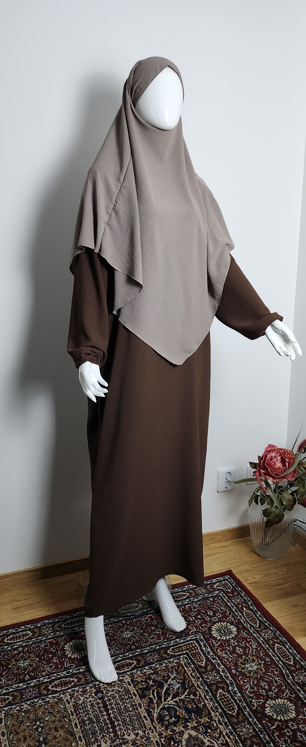 Everyday Grace, No 151 Abaya + Khimar