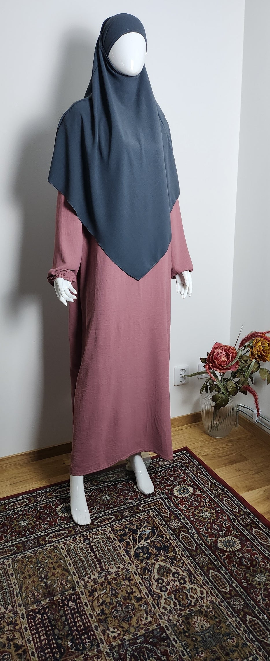 Everyday Grace, No 151 Abaya + Khimar