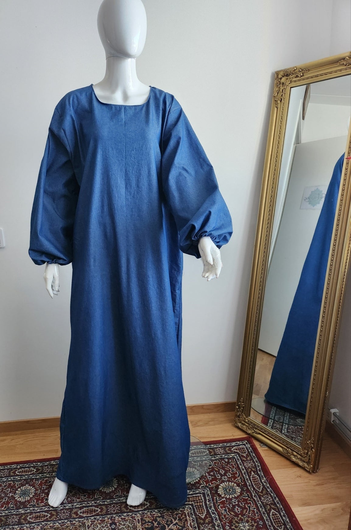 Essence Earth, No. 540 - Abaya