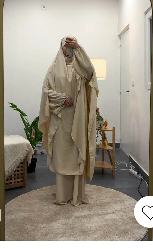 Medina Luxe, No. 352 - Abaya + Khimar