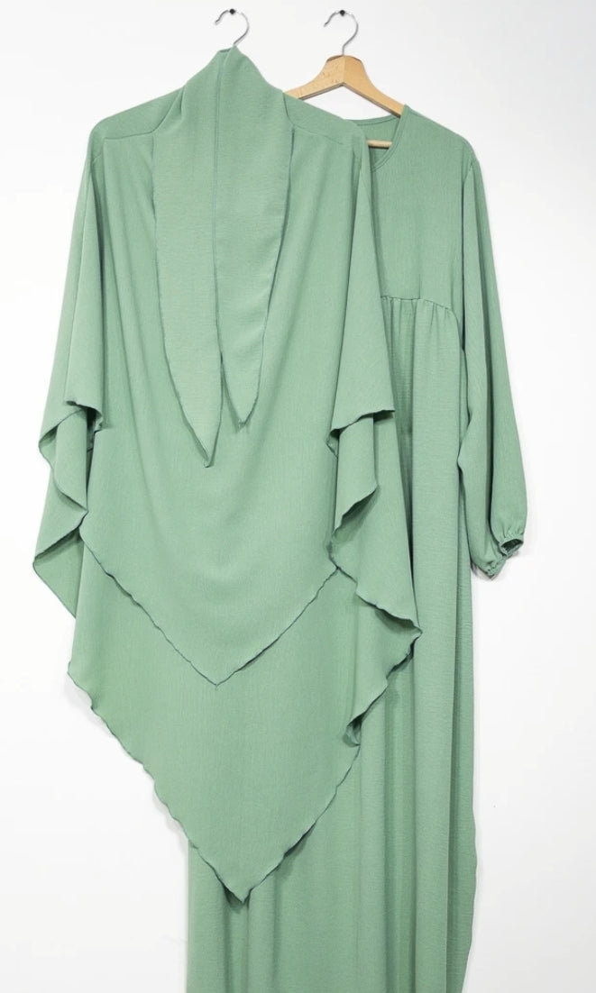 Everyday Grace, No 150 - Abaya + khimar