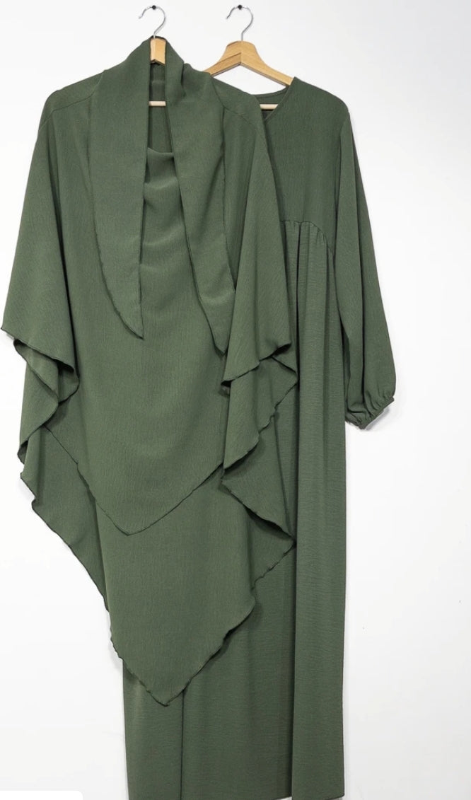Everyday Grace, No 150 - Abaya + khimar